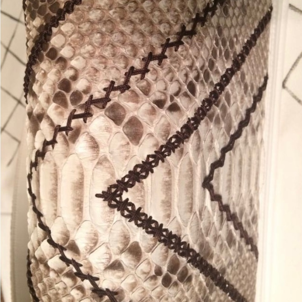 RARE PYTHON CHANEL LE BOY BAG - Picture 5 of 16